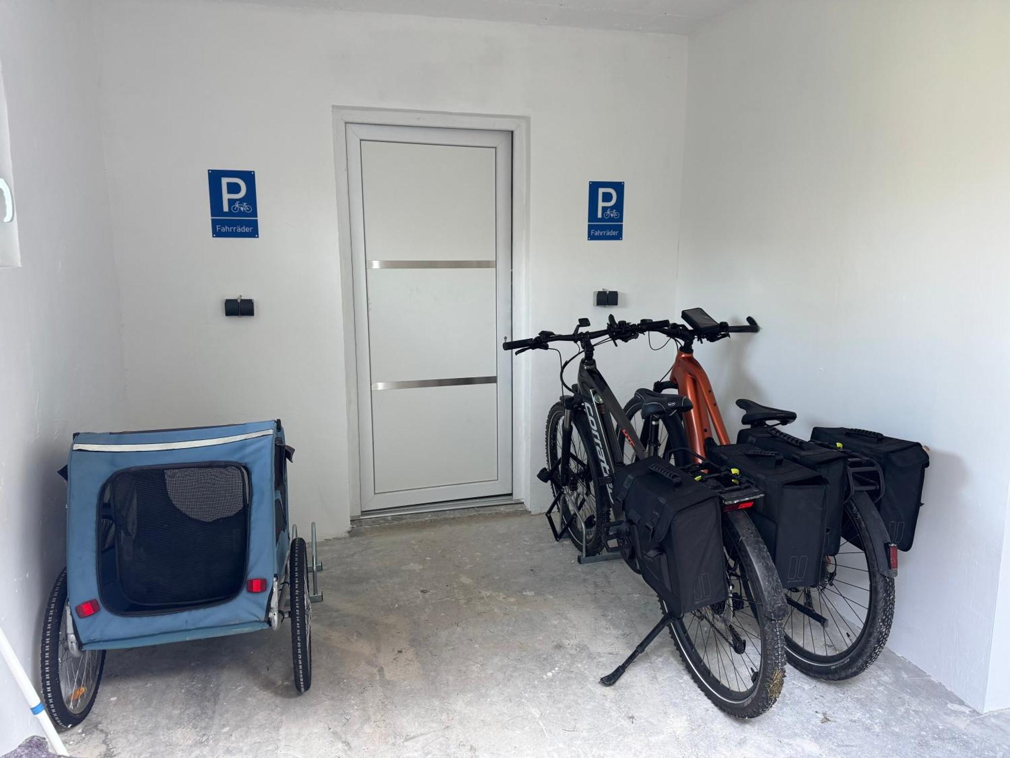 Ferienwohnung Am See Dillich - Eigener Garten - Ruhige Lage - Natur Vor Der Haustuer Borken  Exterior foto